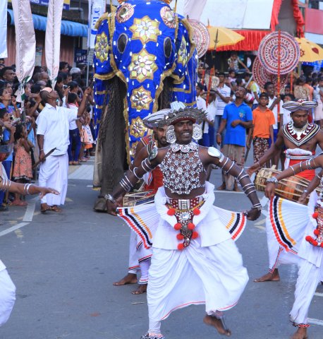 Neluwaesela