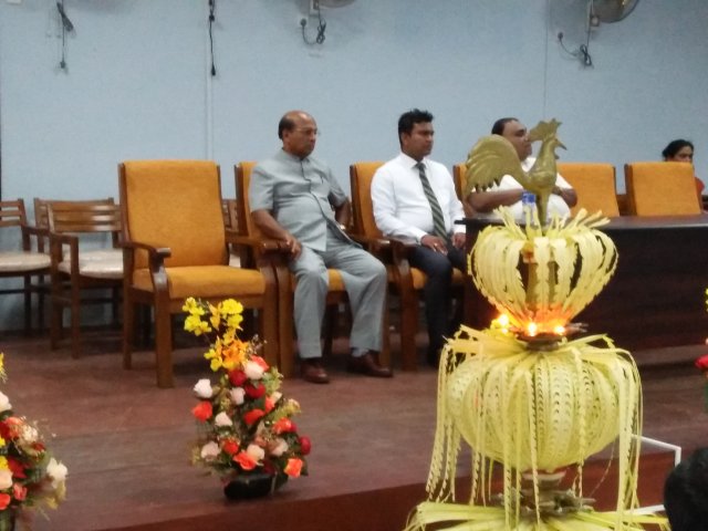 පිරුවානා පොත් වහන්සේ ප්‍රදානය කිරීම