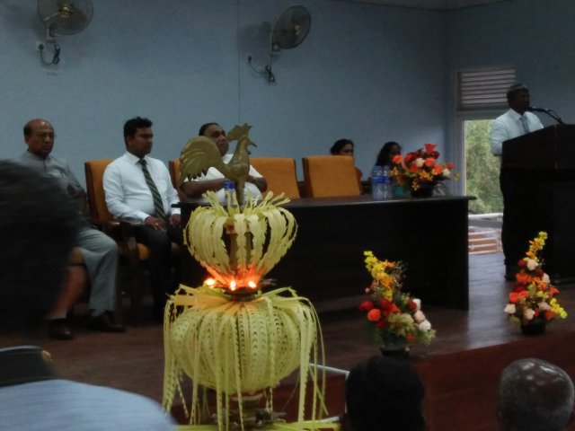 පිරුවානා පොත් වහන්සේ ප්‍රදානය කිරීම